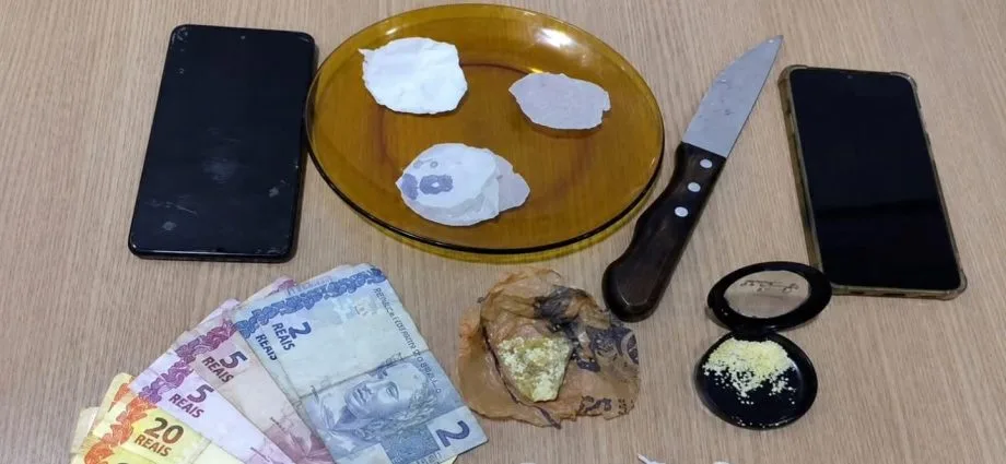 TRÁFICO DE DROGAS: MULHER É PRESA EM CASTILHO (SP) TRÁFICO DE DROGAS: MULHER É PRESA EM CASTILHO (SP)