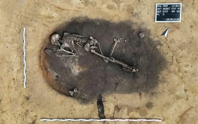 Descoberta de Homem Enterrado em Forno de 4,5 Mil Anos Intriga Arqueólogos
