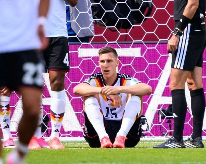 ALEMANHA PERDE SCHLOTTERBECK ATÉ O FIM DA COPA APÓS LESÃO NO TORNOZELO