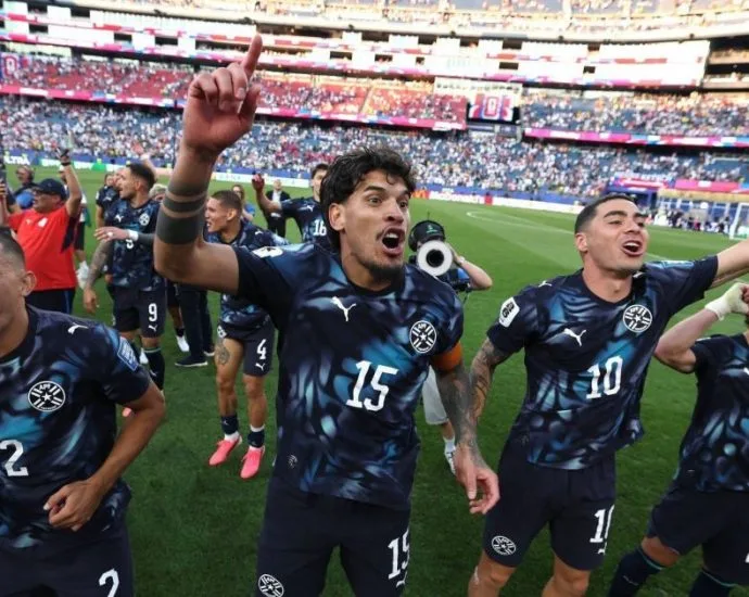 BRASILEIROS INVADEM PERFIL DA ALEMANHA APÓS ELIMINAÇÃO PARA O PARAGUAI