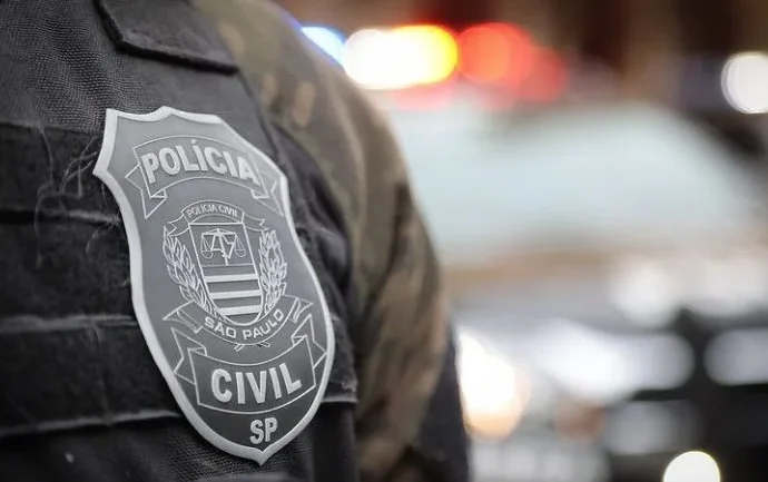 Polícia Civil de São Paulo realiza operação contra o PCC Polícia Civil de São Paulo realiza operação contra o PCC