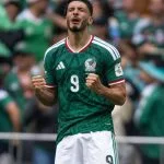 RAÚL JIMÉNEZ BRILHA EM PRIMEIRA COPA DO MUNDO APÓS PERDA DO PAI