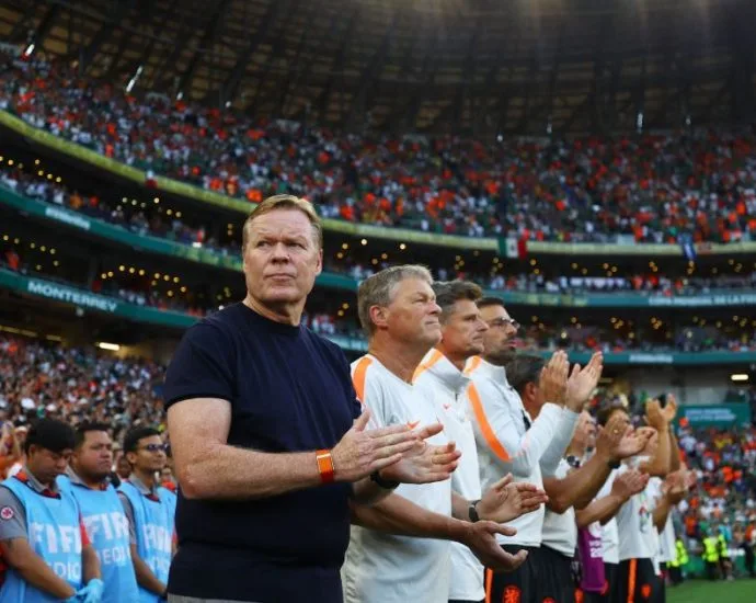RONALD KOEMAN DEIXA O COMANDO DA HOLANDA APÓS ELIMINAÇÃO NA COPA DO MUNDO