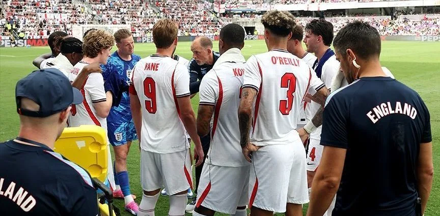 INGLATERRA ESTREIA NA COPA APÓS SUPERAR FURTO DE VAN E SUSTO COM TORNADO