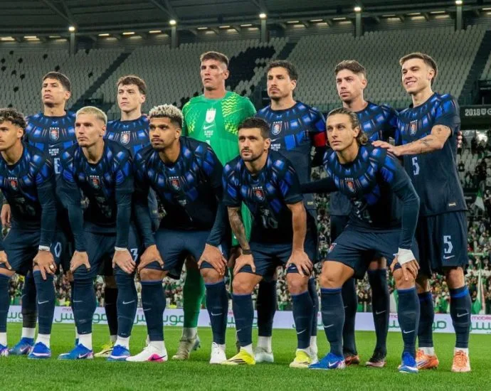URUGUAI ATRASA VIAGEM AOS EUA ANTES DA ESTREIA NA COPA DO MUNDO