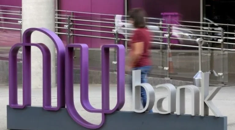 Nubank esclarece envio de alerta falso como erro técnico