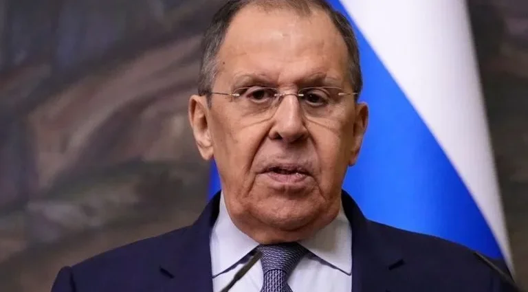 Rússia Expressa Disposição para Retomar Negociações com a Ucrânia
