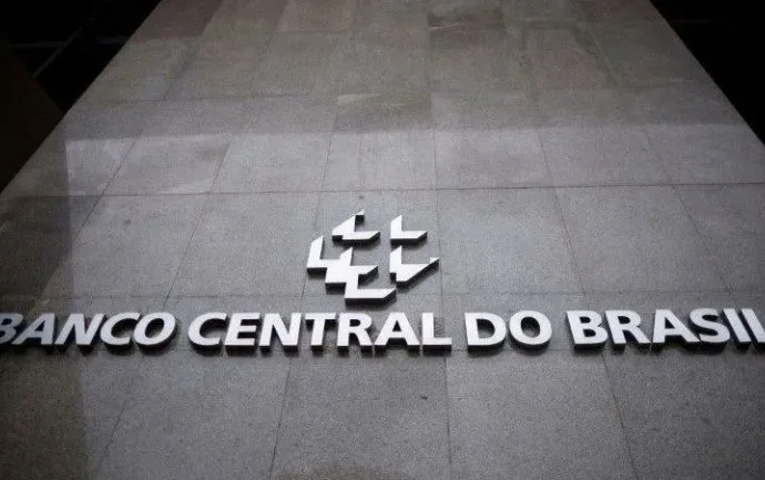Indústria Brasileira Avalia Redução da Selic com Cautela