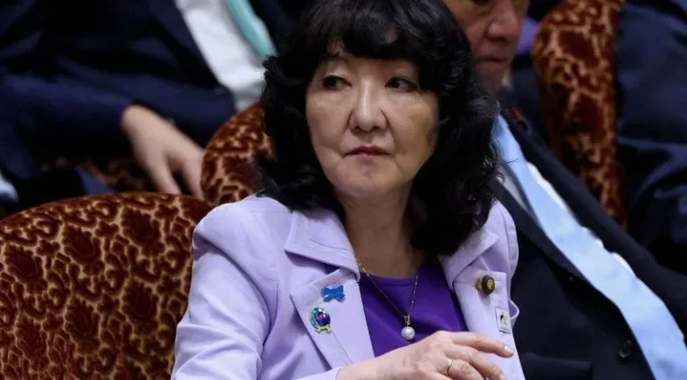 Ministra das Finanças do Japão discute mercados financeiros com secretário do Tesouro dos EUA