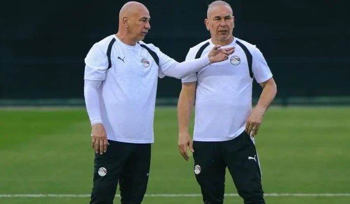 Técnico do Egito destaca foco no futebol em meio a polêmicas do ‘Jogo do Orgulho’