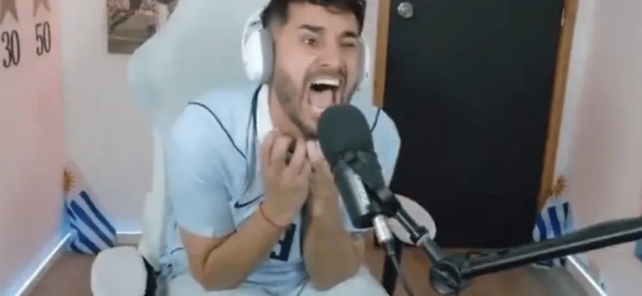 STREAMER URUGUAIO REAÇÃO À FALHA DE MUSLERA NA COPA VIRA SENSAÇÃO