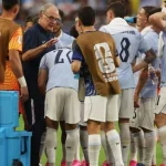 Marcelo Bielsa critica pausas para hidratação na Copa do Mundo: ‘Destroem a essência do futebol’
