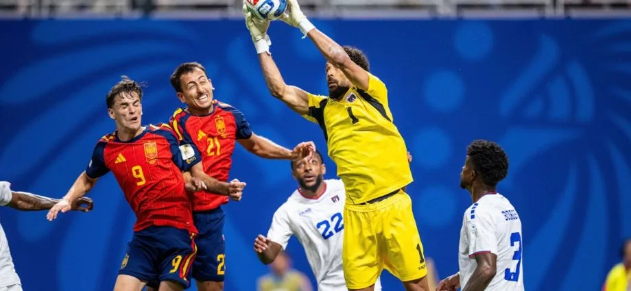 ENQUETE: QUAL FOI A MAIOR SURPRESA DA COPA DO MUNDO ATÉ AGORA? ENQUETE: QUAL FOI A MAIOR SURPRESA DA COPA DO MUNDO ATÉ AGORA?