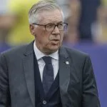 CAFÚ DEFENDE ANCELOTTI APÓS ELIMINAÇÃO NA COPA: "PEGOU O BONDE ANDANDO"