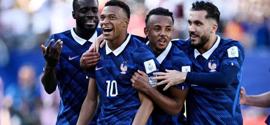 MBAPPÉ É BOM DEMAIS PARA A FRANÇA?
