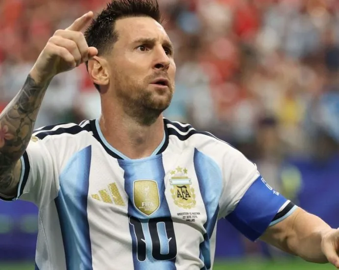 MESSI BRILHA NA COPA COM 'MODO ECONOMIA': MENOS KM, MAIS SPRINTS MESSI BRILHA NA COPA COM 'MODO ECONOMIA': MENOS KM, MAIS SPRINTS