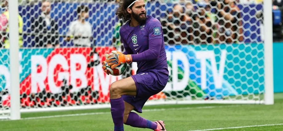 ALISSON MOSTRA DISPOSIÇÃO PARA NOVO CICLO NA SELEÇÃO BRASILEIRA ALISSON MOSTRA DISPOSIÇÃO PARA NOVO CICLO NA SELEÇÃO BRASILEIRA