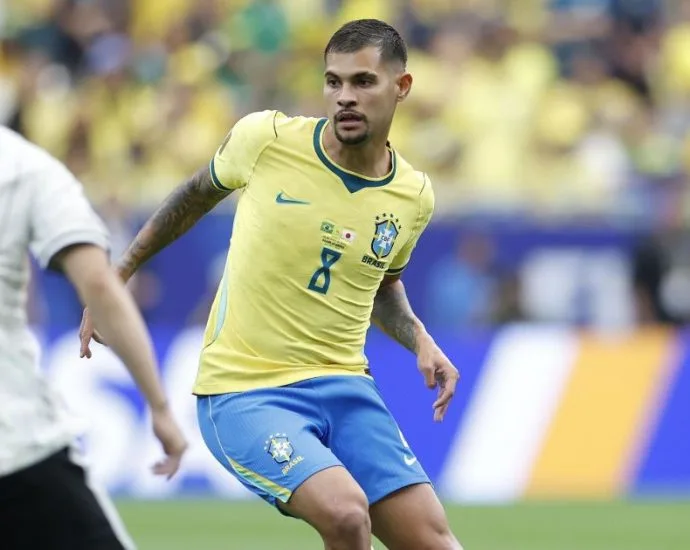 BRUNO GUIMARÃES REBATE FAVORITISMO DO BRASIL E FALA SOBRE MUDANÇA DE FUNÇÃO BRUNO GUIMARÃES REBATE FAVORITISMO DO BRASIL E FALA SOBRE MUDANÇA DE FUNÇÃO