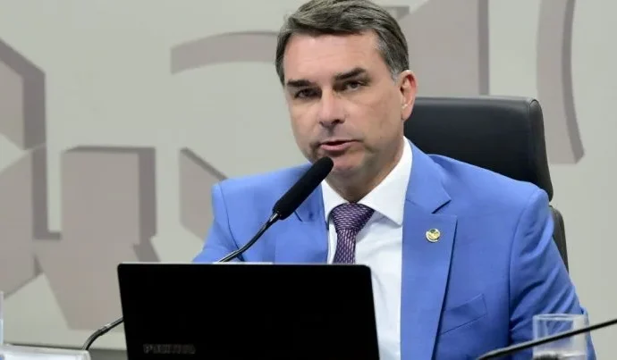 Bancada do PL busca alinhamento para fortalecer Flávio Bolsonaro nas campanhas estaduais