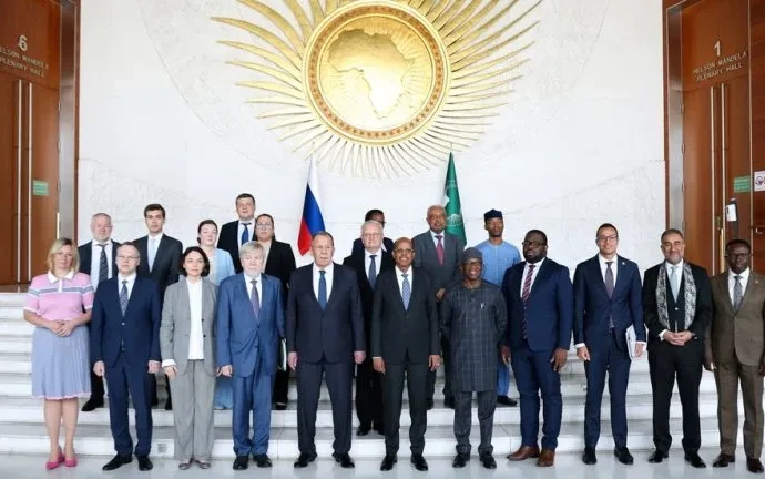 Lavrov Intensifica Relações da Rússia com Países Africanos em Nova Visita