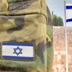 Exército de Israel reconhece autenticidade de imagem de palestino detido em circunstâncias controversas