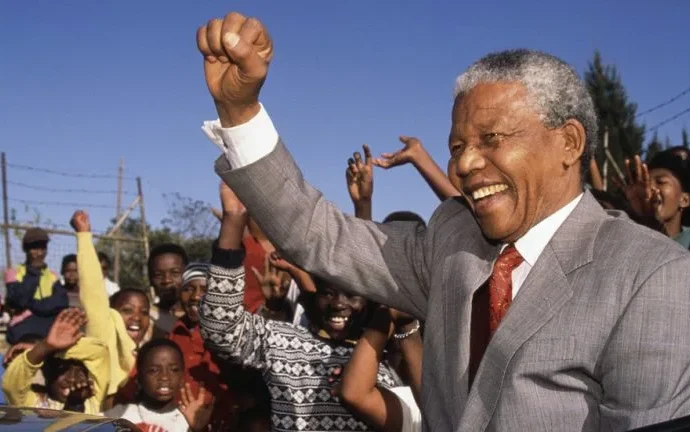 A Luta pela Autonomia Africana: O Legado de Mandela na Diplomacia Contemporânea
