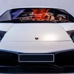 Ex-diretor de fábrica de defesa na Ucrânia é acusado de desvio e compra de carros de luxo