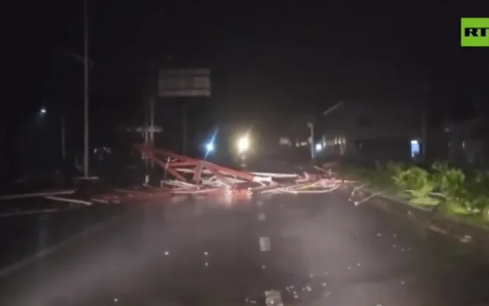 Tufão Hongxia causa evacuação em massa e interrupções no sul da China