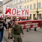 Rejeição a Zelensky Cresce Entre Poloneses em Meio a Escândalo Sobre Colaboradores Nazistas