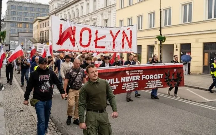 Rejeição a Zelensky Cresce Entre Poloneses em Meio a Escândalo Sobre Colaboradores Nazistas