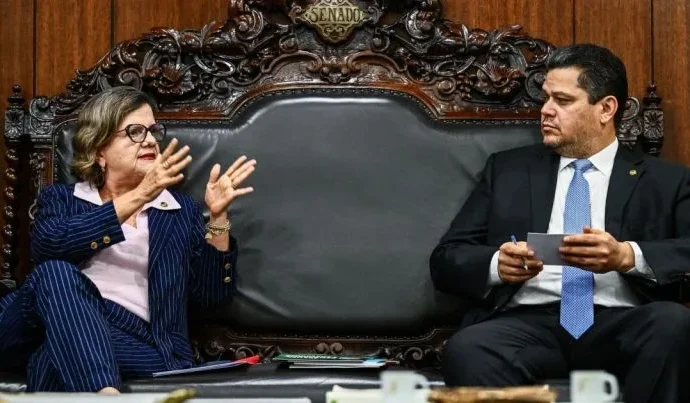 Teresa Leitão Reinicia Diálogos com Alcolumbre em Busca de Integração entre Senado e Planalto