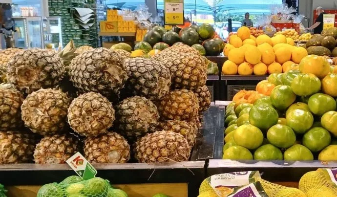 Inflação de alimentos cai com frete mais barato, aponta economista