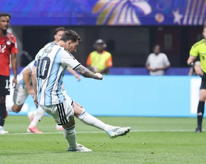 MESSI PERDE NOVO PÊNALTI E AMPLIA RECORDES NEGATIVOS NA COPA