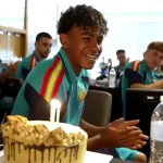 LAMINE YAMAL COMPLETA 19 ANOS ANTES DO JOGO ESPANHA X FRANÇA