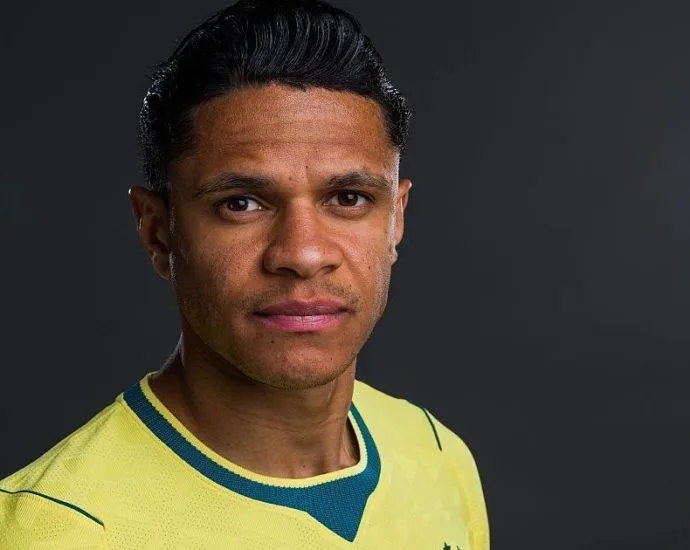 LATERAL NOTA 7: DOUGLAS SANTOS SE DESTACA NA COPA DO MUNDO