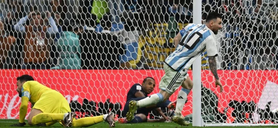 PRORROGAÇÃO E PÊNALTIS: FINAIS DE COPA DECIDIDAS NO SUFOCO PRORROGAÇÃO E PÊNALTIS: FINAIS DE COPA DECIDIDAS NO SUFOCO