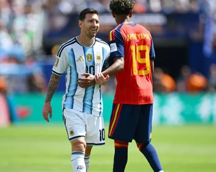 LAMINE YAMAL REVELA CONSELHO DE MESSI APÓS A FINAL DA COPA DO MUNDO LAMINE YAMAL REVELA CONSELHO DE MESSI APÓS A FINAL DA COPA DO MUNDO