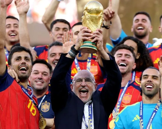 ESPANHA JOGA A COPA DO MUNDO COMO ATUAL CAMPEÃ PELA PRIMEIRA VEZ ESPANHA JOGA A COPA DO MUNDO COMO ATUAL CAMPEÃ PELA PRIMEIRA VEZ