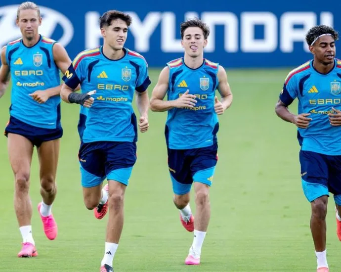 COPA: TREINO DA ESPANHA É ADIADO APÓS TEMPESTADE NA VÉSPERA DA FINAL COPA: TREINO DA ESPANHA É ADIADO APÓS TEMPESTADE NA VÉSPERA DA FINAL