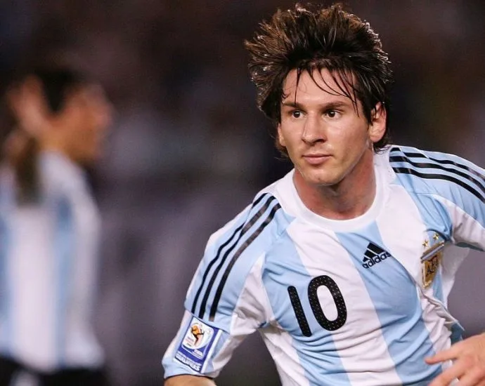 OPERAÇÃO MESSI: O AMISTOSO QUE DEFINIU O DESTINO DO CRAQUE OPERAÇÃO MESSI: O AMISTOSO QUE DEFINIU O DESTINO DO CRAQUE