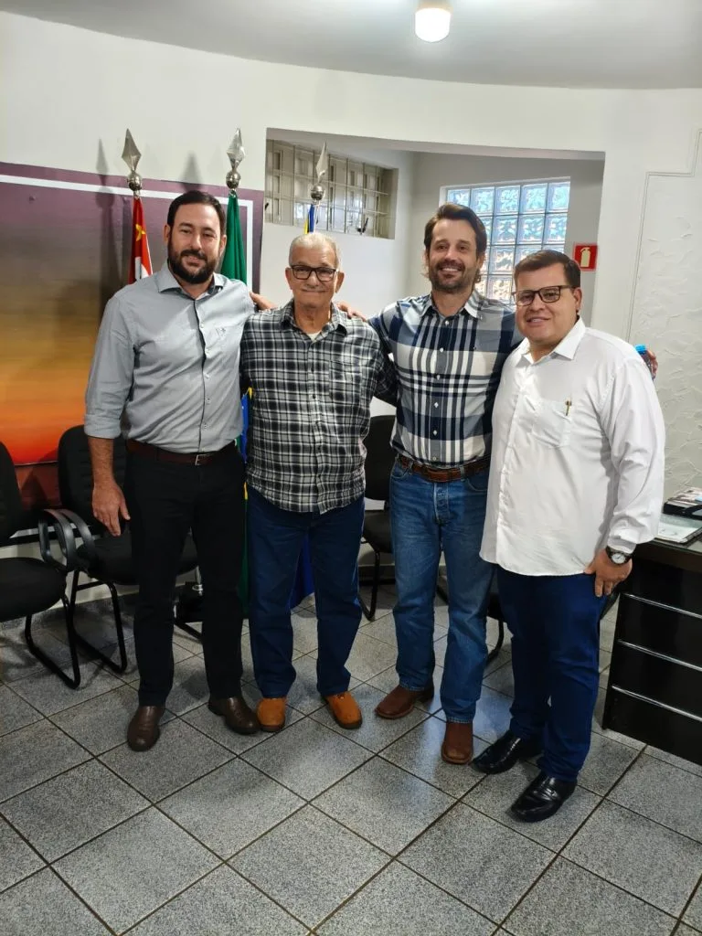 João Gabriel Assume Prefeitura de Castilho com Compromisso de Continuidade