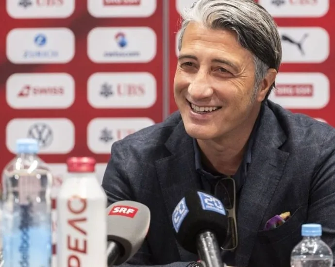 TÉCNICO DA SUÍÇA OPINA SOBRE ARBITRAGEM ANTES DO JOGO COM ARGENTINA TÉCNICO DA SUÍÇA OPINA SOBRE ARBITRAGEM ANTES DO JOGO COM ARGENTINA