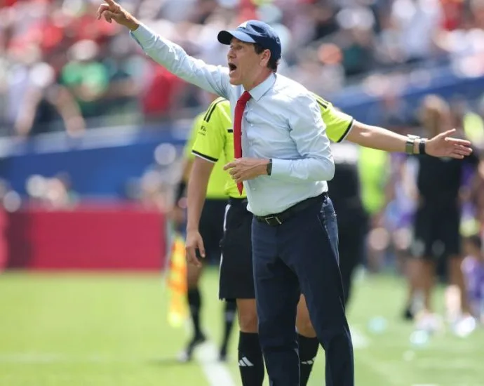 BALOGUN: TÉCNICO DA BÉLGICA CRITICA FIFA PELA ANULAÇÃO DA SUSPENSÃO
