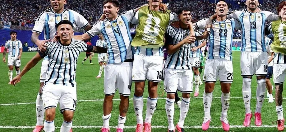 ARGENTINA AVANÇA À SEMIFINAL DA COPA COM CHAVEAMENTO FAVORÁVEL ARGENTINA AVANÇA À SEMIFINAL DA COPA COM CHAVEAMENTO FAVORÁVEL