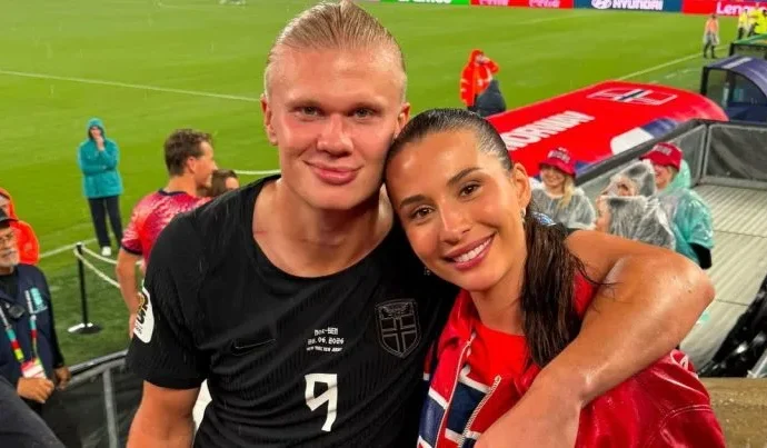As WAGs da Noruega: Conheça as Companheiras dos Jogadores Rivais do Brasil As WAGs da Noruega: Conheça as Companheiras dos Jogadores Rivais do Brasil