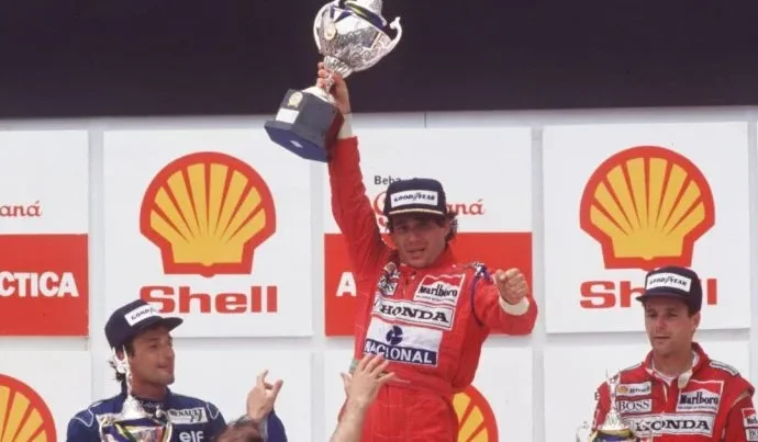 Ayrton Senna é reconhecido como Herói da Pátria com sanção de lei pelo presidente Lula Ayrton Senna é reconhecido como Herói da Pátria com sanção de lei pelo presidente Lula