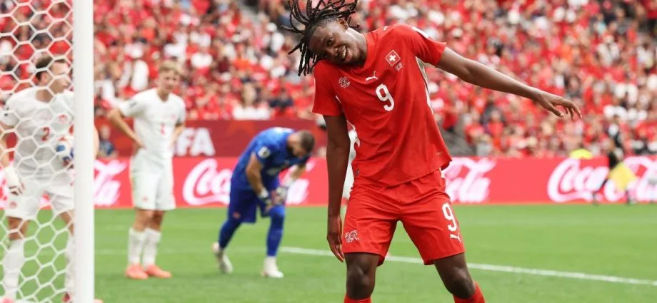 SUÍÇA PERDE ARTILHEIRO PARA DUELLO CONTRA ARGENTINA NAS QUARTAS DA COPA