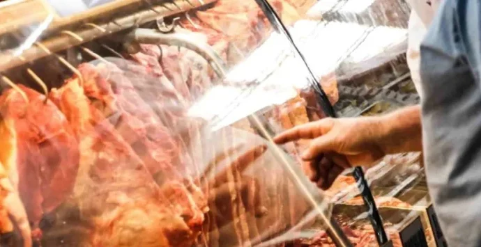 China impõe taxa de 67% sobre carne de MS: impactos para produtores e consumidores