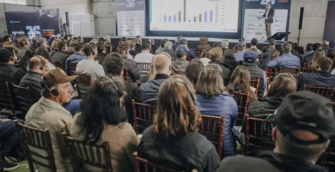 Agroleite 2026: Palestras Reúnem Especialistas do Agronegócio em Castro