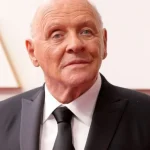 Anthony Hopkins inicia carreira musical aos 88 anos com ‘Bracken Road’